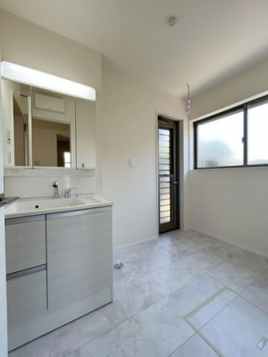 �F�{�����u�s�{�� �̐V�z��ˌ��Ă̂��̑�����