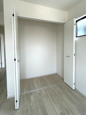 �F�{���F�{�s���擌��3���ڂ̐V�z��ˌ��Ă̂��̑�����