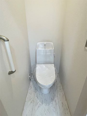 �F�{���F�{�s���o����3���ڂ̐V�z��ˌ��Ă̂��̑�����