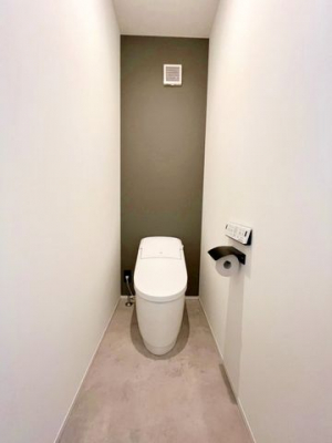 トイレ　☆トイレ☆タンクレストイレはお掃除がしやすいメリットが♪コンパクトなので空間を広く活用できます♪