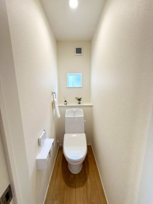 ���������Îs���ԉw��2���ڂ̐V�z��ˌ��Ẵg�C��