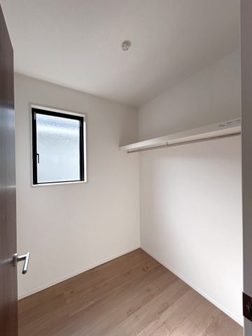 �F�{���e�r�s�G�{ �̐V�z��ˌ��Ă̎��[