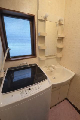 �����������s���ǋ����2���ڂ̒��È�ˌ��Ă̐��ʑ�E���ʏ�