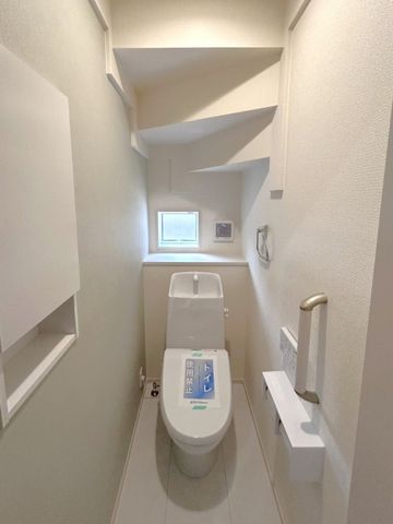 �F�{�����u�s�{�� �̐V�z��ˌ��Ẵg�C��
