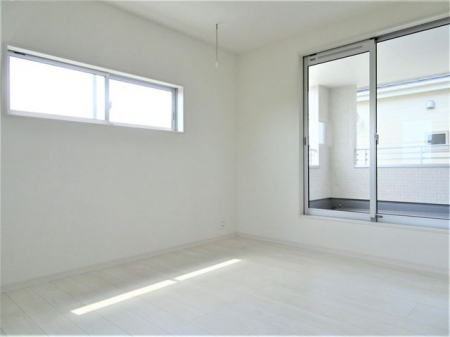 �F�{���F�{�s����˓�6���ڂ̐V�z��ˌ��Ă̂��̑�����