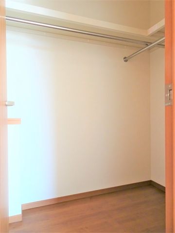 �F�{���F�{�s������R��3���ڂ̐V�z��ˌ��Ă̂��̑�����
